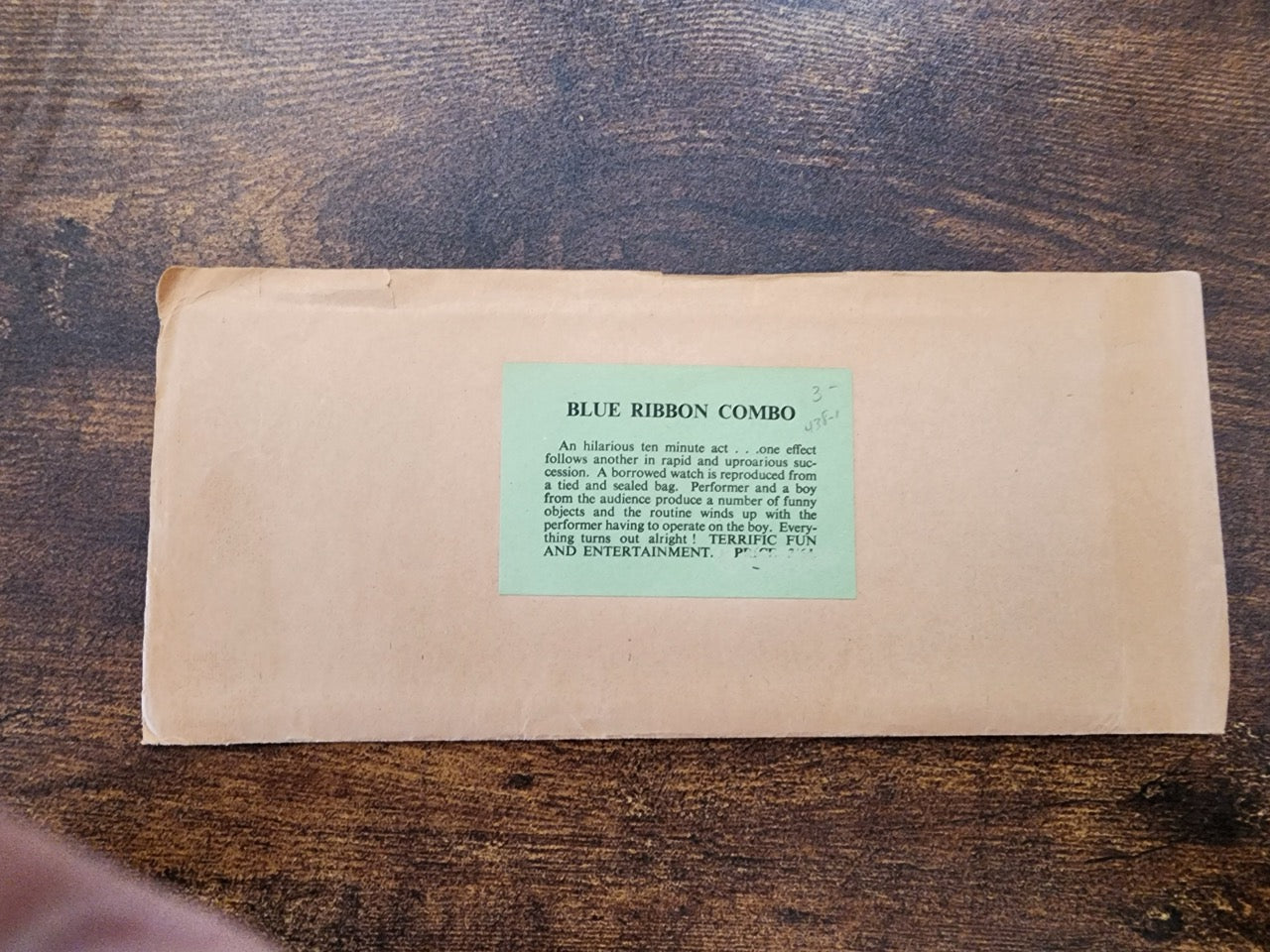 5 Tricks in 3 Envelopes - The Supreme Magic Co. (SM2)