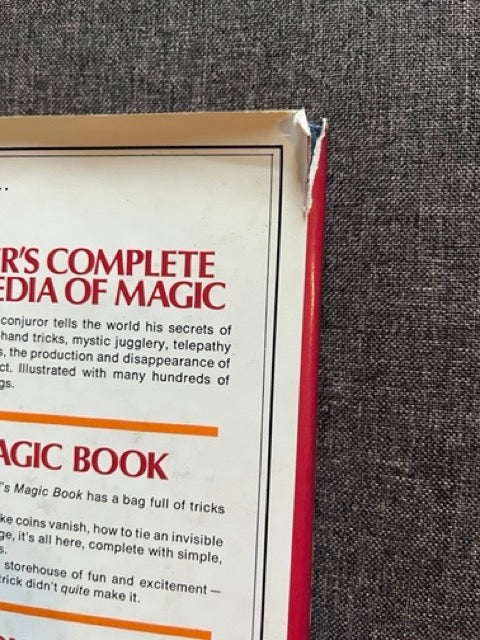 Close-Up Magic for Beginners - Harry Baron