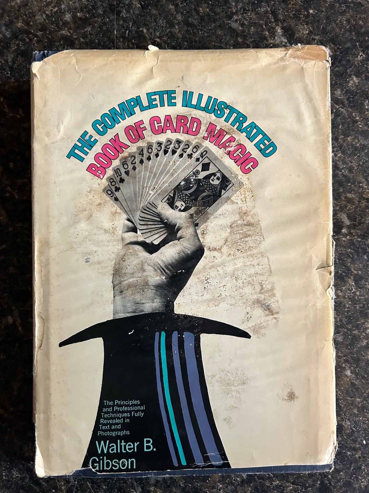 The Complete Illustrated Book of Card Magic - Walter B Gibson