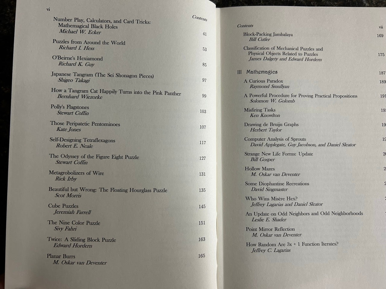 The Mathemagician and Pied Piper: A Collection in Tribute to Martin Gardner - Elwyn Berlekamp and Tom Rodgers