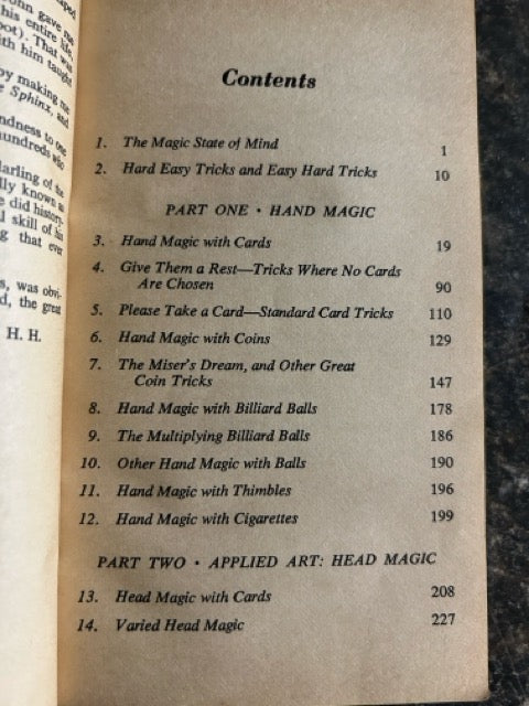 The Amateur Magician's Handbook (New Expanded Edition, pb) - Henry Hay