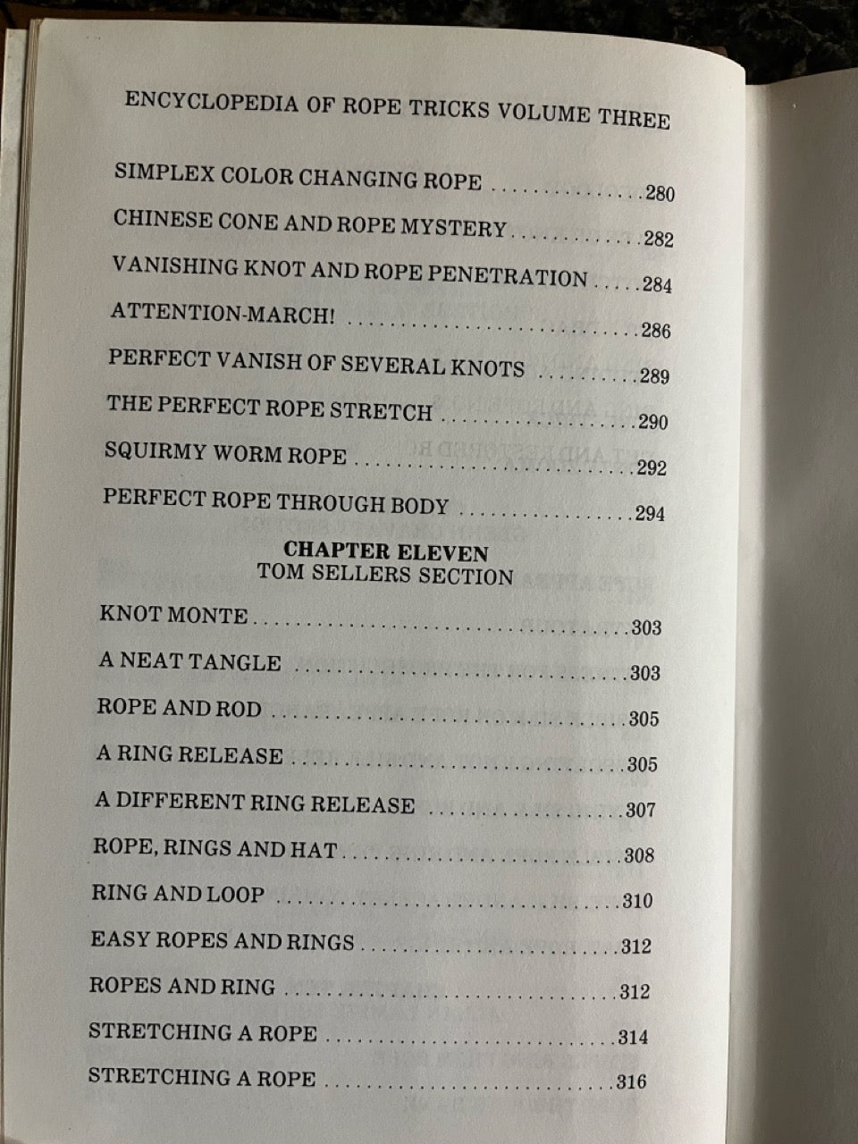 Abbott's Encyclopedia of Rope Tricks Vol. 3 - Stewart James