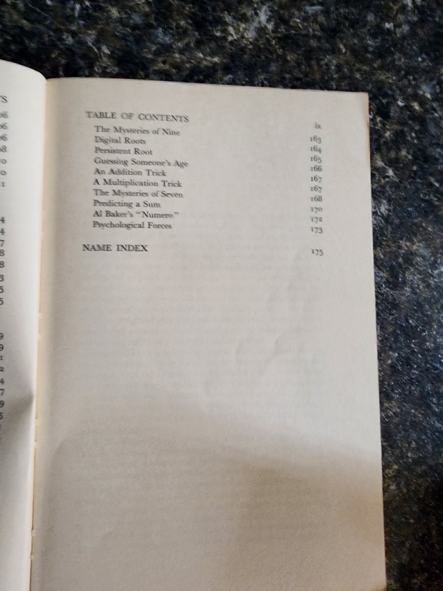 Mathematics, Magic & Mystery - Martin Gardner