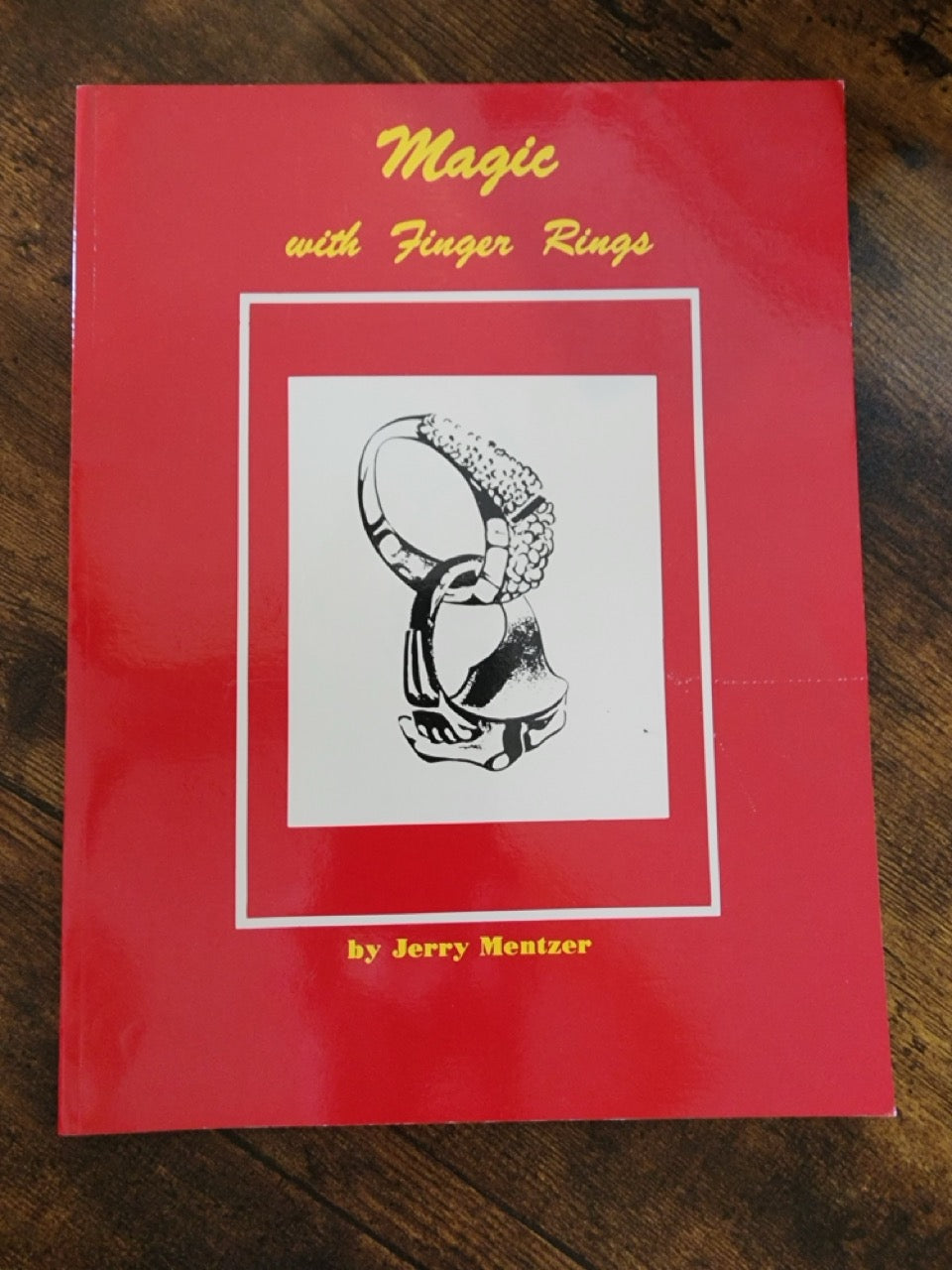 Magic With Finger Rings - Jerry Mentzer (softcover)