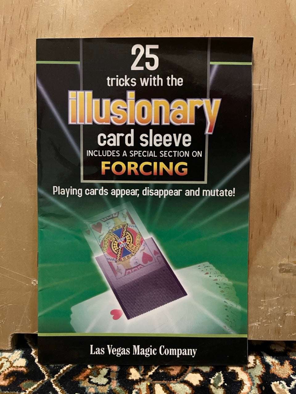25 Tricks with the Illusionary Card Sleeve/Card Box - Trickmaster
