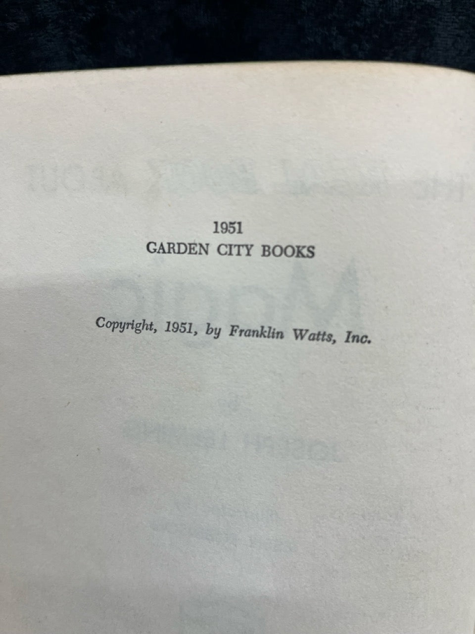 The Real Book About Magic - Joseph Leeming