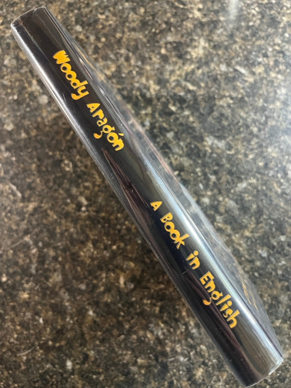 A Book In English - Woody Aragon (LIKE NEW)