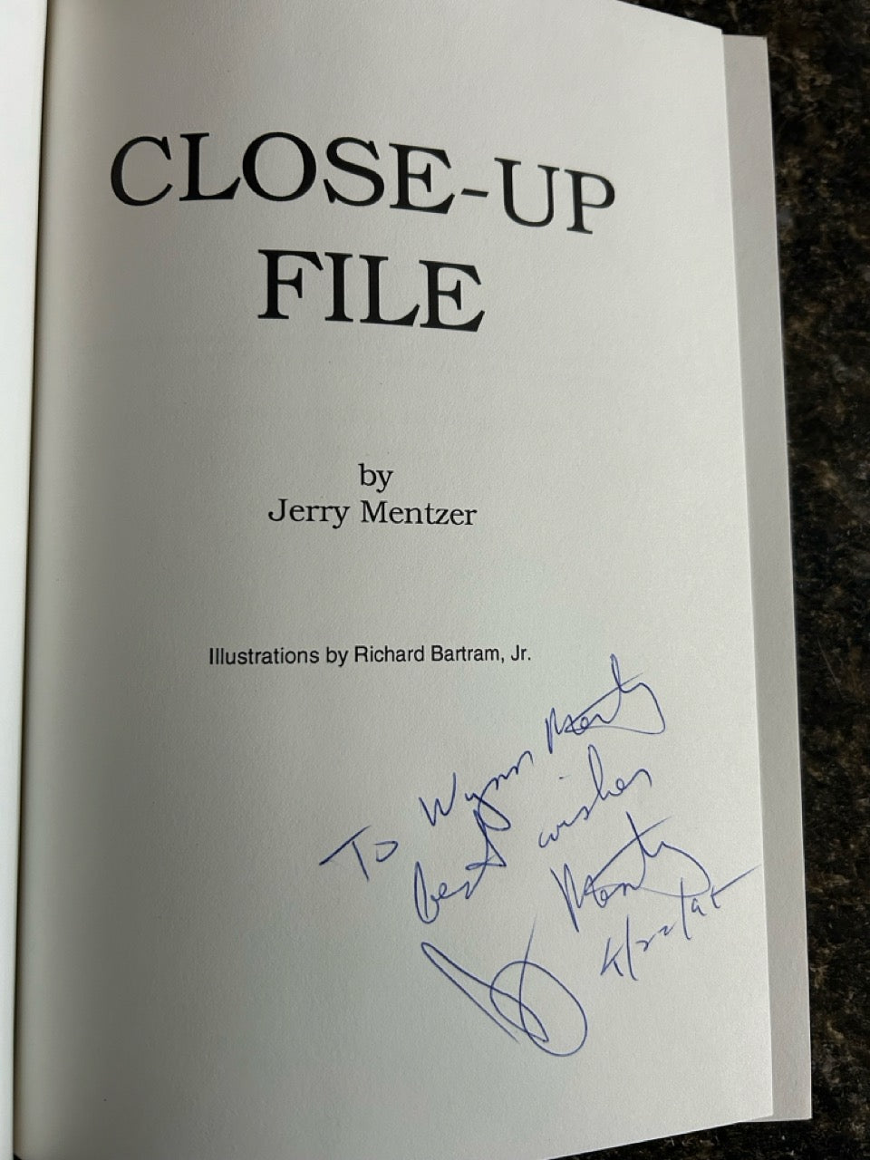 Close-Up File - Jerry Mentzer - SIGNED