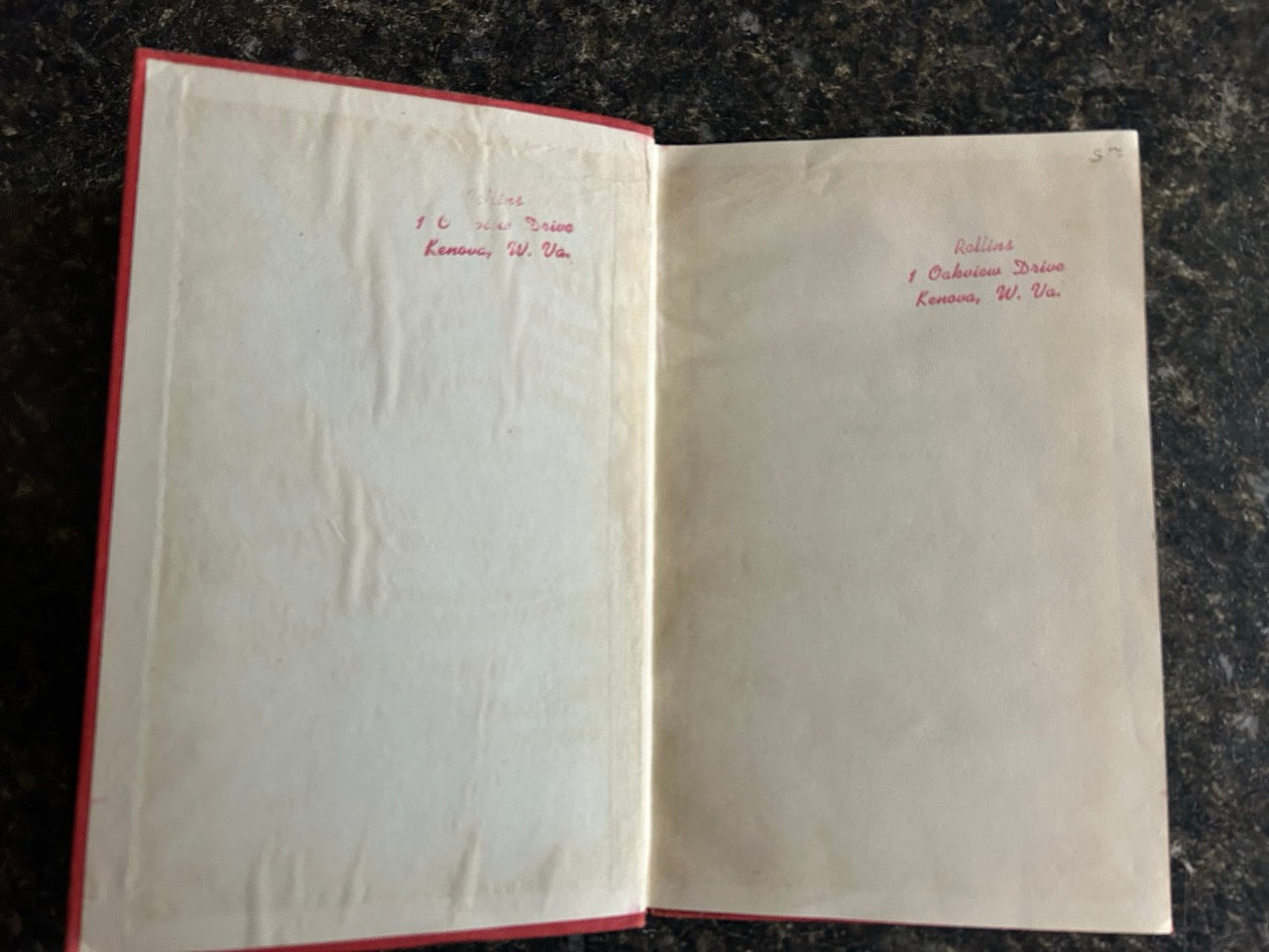 John Ramsay's Routine with Cups and Balls - Victor Farelli