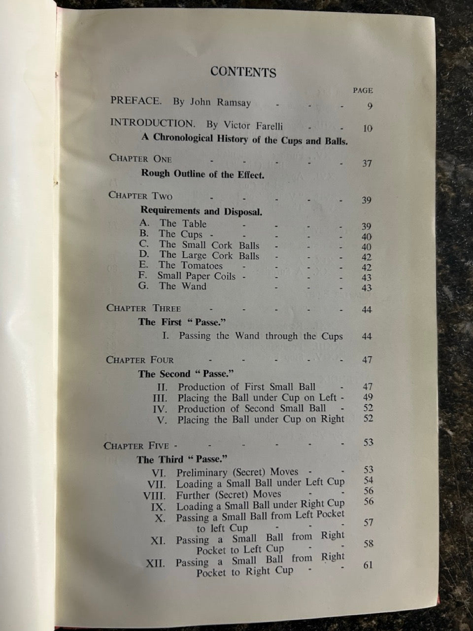 John Ramsay's Routine with Cups and Balls - Victor Farelli