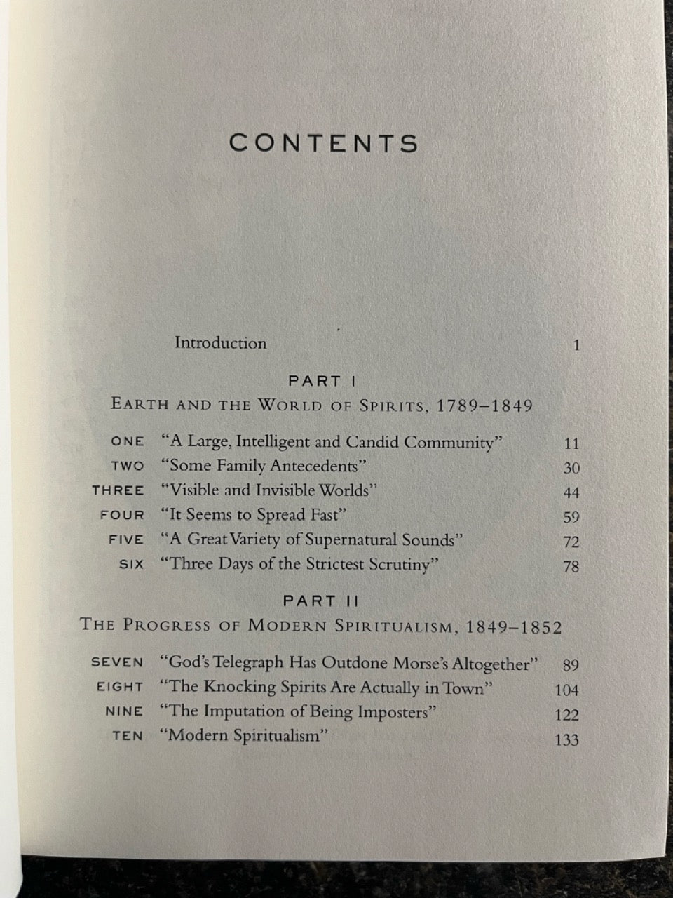Talking To The Dead: Kate & Maggie Fox and The Rise of Spiritualism - Barbara Weisberg