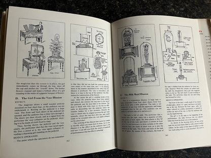 The Encyclopedia of Stage Illusions - Burling Hull & Ormond McGill
