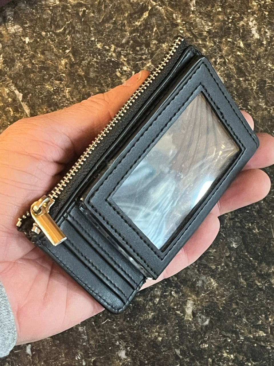 NEXUS: Modern Minimalist Wallet - Javier Fuenmayor (SM5)