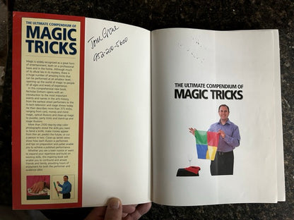 The Ultimate Compendium Of Magic Tricks - Nicholas Einhorn