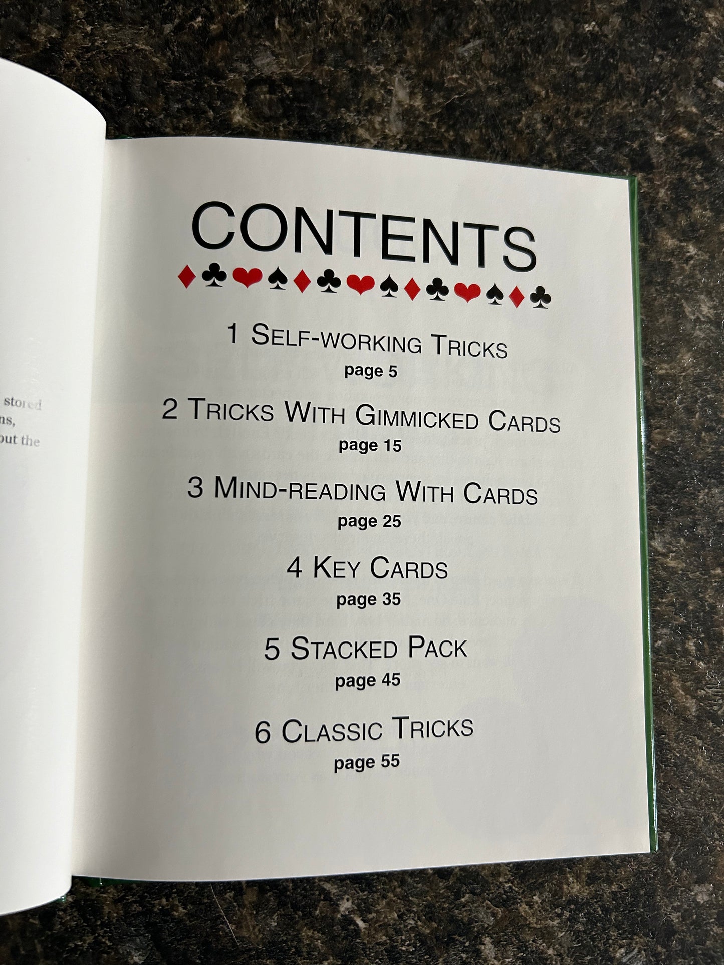 Card Tricks: 30 Easy To Follow Tricks To Amaze Your Family & Friends - James Weir