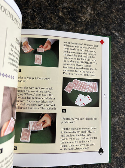 Card Tricks: 30 Easy To Follow Tricks To Amaze Your Family & Friends - James Weir