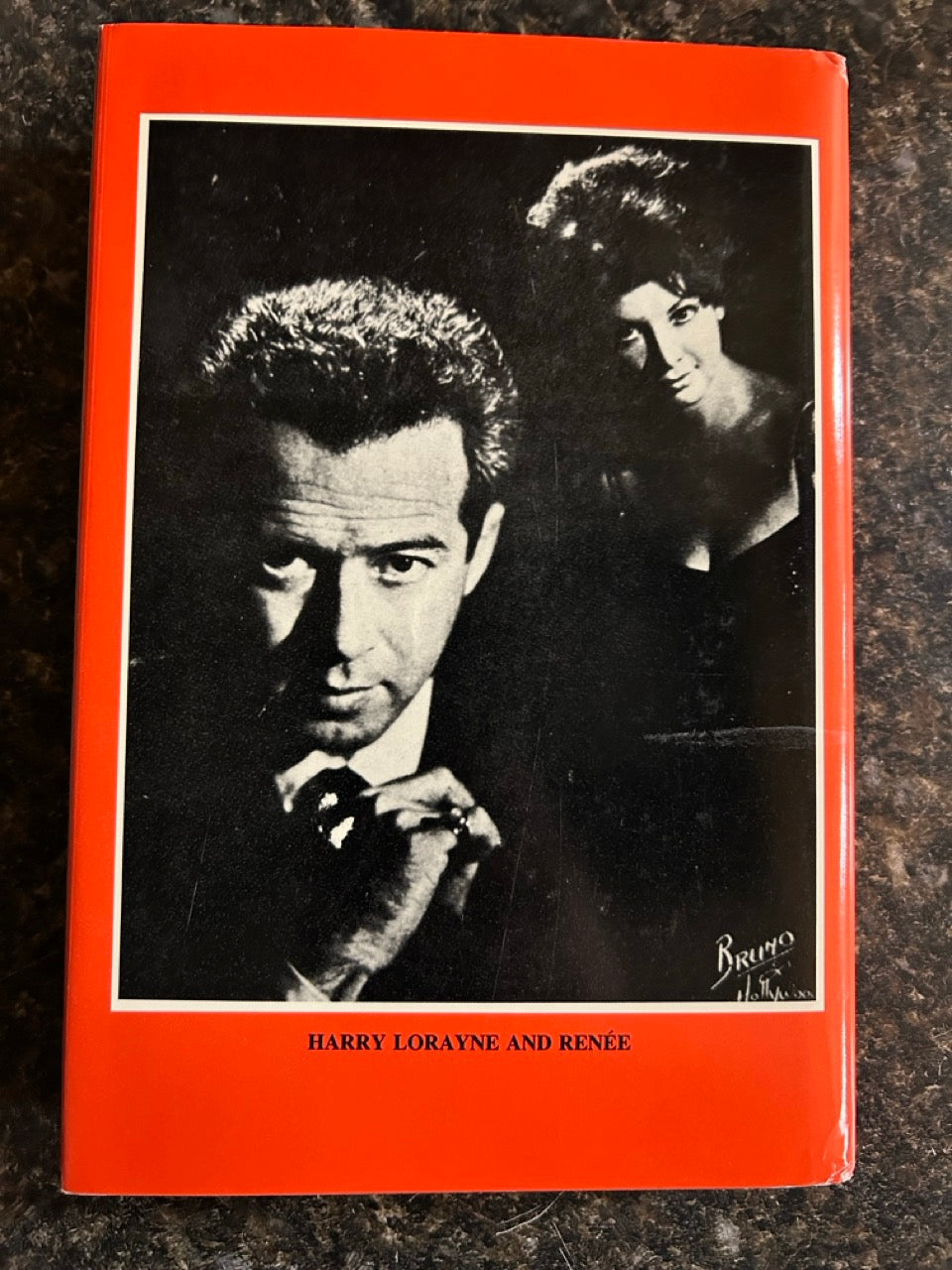 Close-Up Card Magic - Harry Lorayne - SIGNED