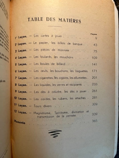 La Prestidigitation Facile avec le Cours Magica: Cours Complet en 12 Lecons - Par Robert Veno