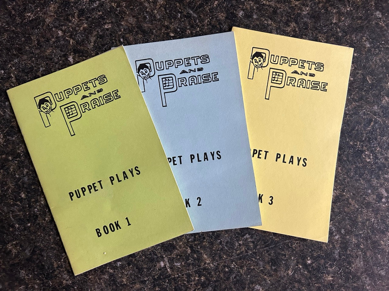 Puppet and Praise, Vols. 1-3 - Bonnie S. Hiller