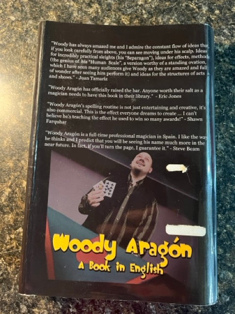 A Book In English - Woody Aragon