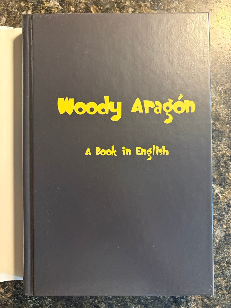 A Book In English - Woody Aragon (LIKE NEW)