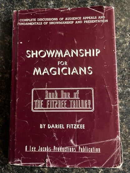 Showmanship for Magicians - Dariel Fitzkee - 4th edition