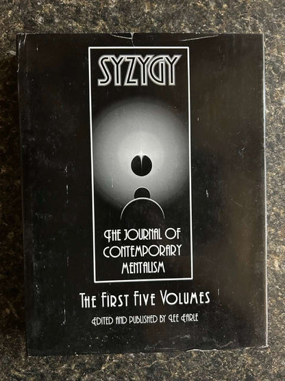 SYZYGY: The First Six Volumes (Book & Disc)- Lee Earle