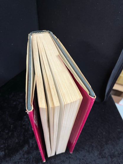 The Amateur Magician's Handbook - Henry Hay (HC)