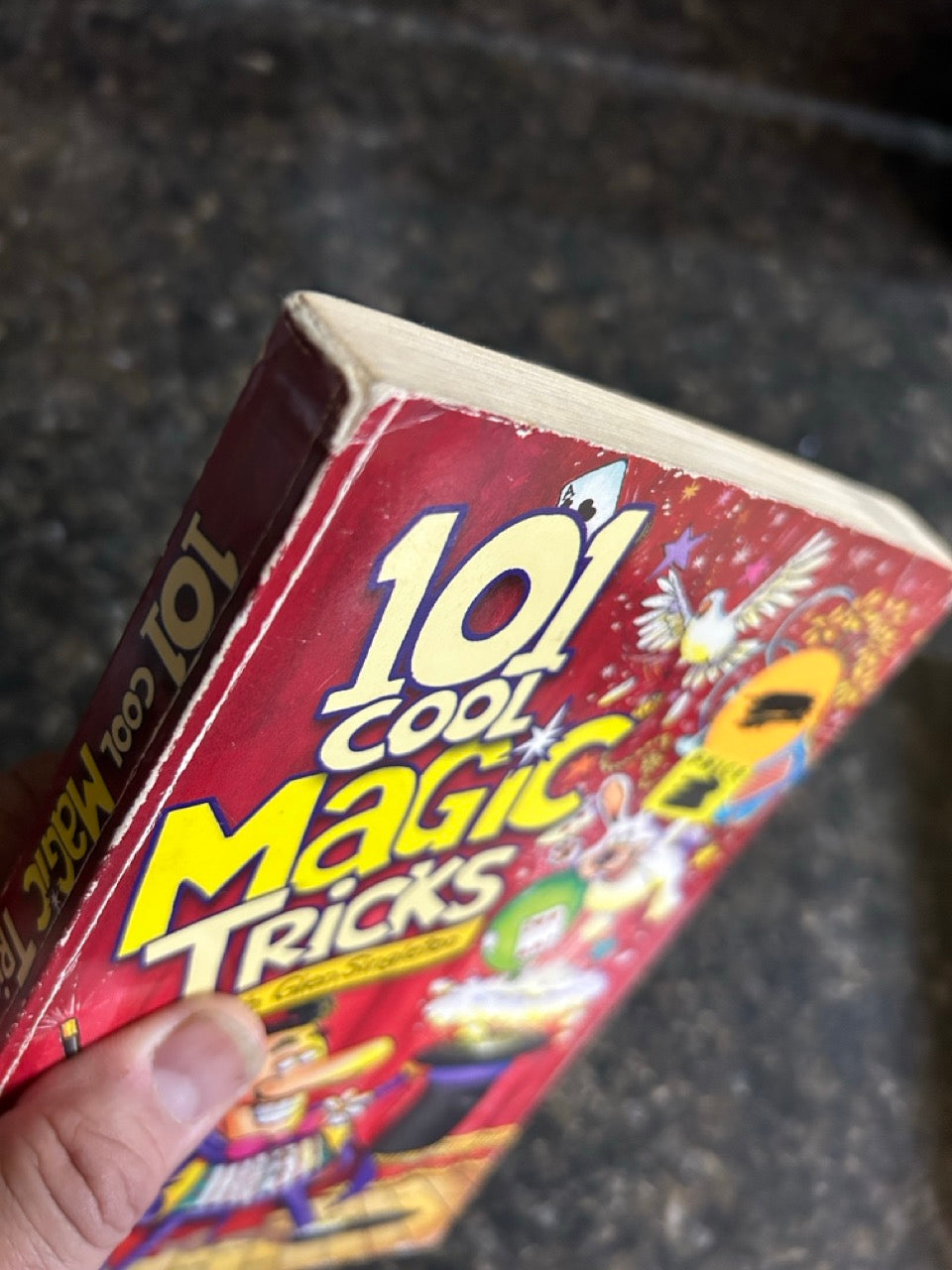 101 Cool Magic Tricks with Glen Singleton - Barb Whiter