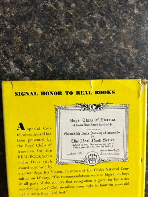 The Real Book About Magic - Joseph Leeming