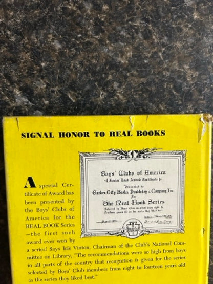 The Real Book About Magic - Joseph Leeming