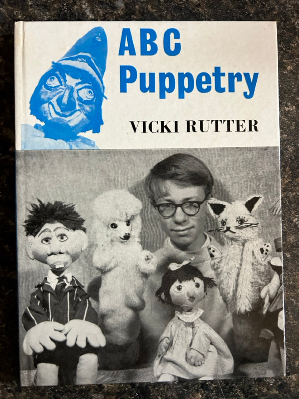 ABC Puppetry - Vicki Rutter – Don's Magic & Books