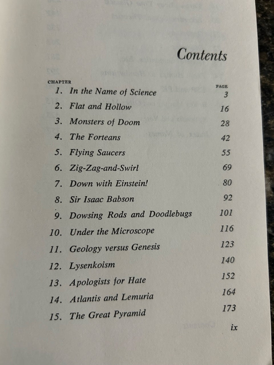 Fads & Fallacies In The Name of Science - Martin Gardner