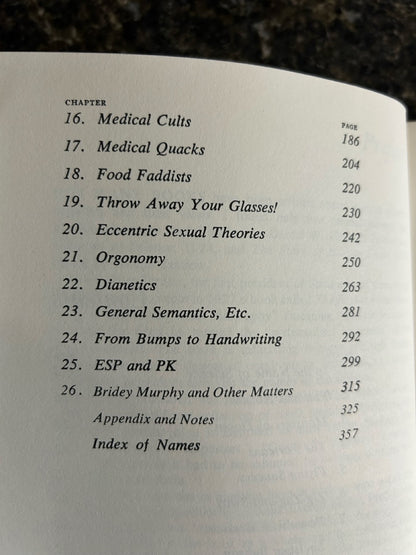 Fads & Fallacies In The Name of Science - Martin Gardner