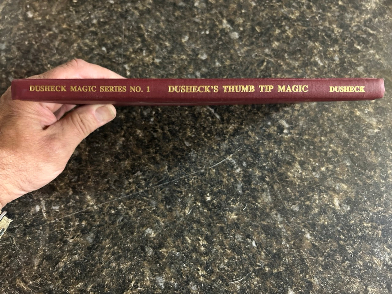 Dusheck's Thumb Tip Magic - Steve Dusheck
