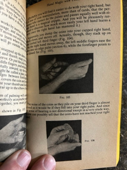 The Amateur Magician's Handbook (New Expanded Edition, pb) - Henry Hay