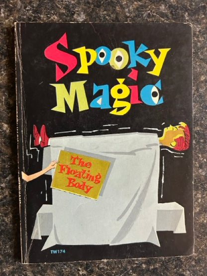 Spooky Magic - Larry Kettelkamp
