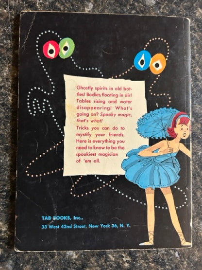 Spooky Magic - Larry Kettelkamp