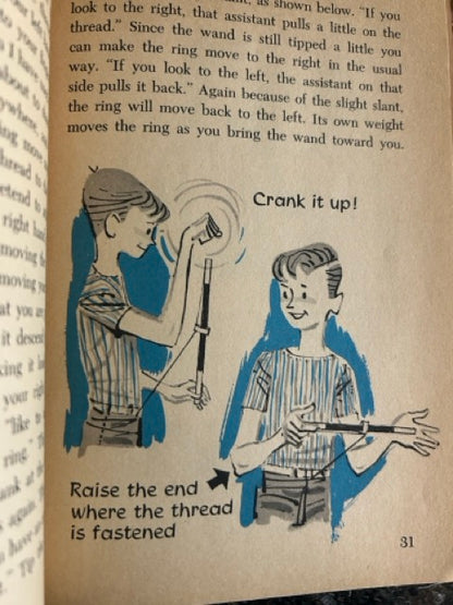 Spooky Magic - Larry Kettelkamp