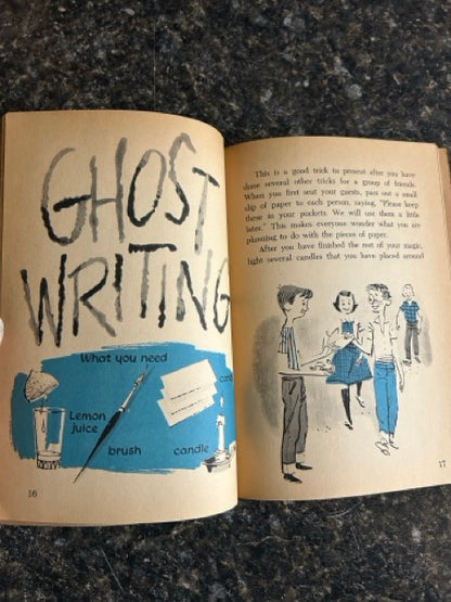 Spooky Magic - Larry Kettelkamp