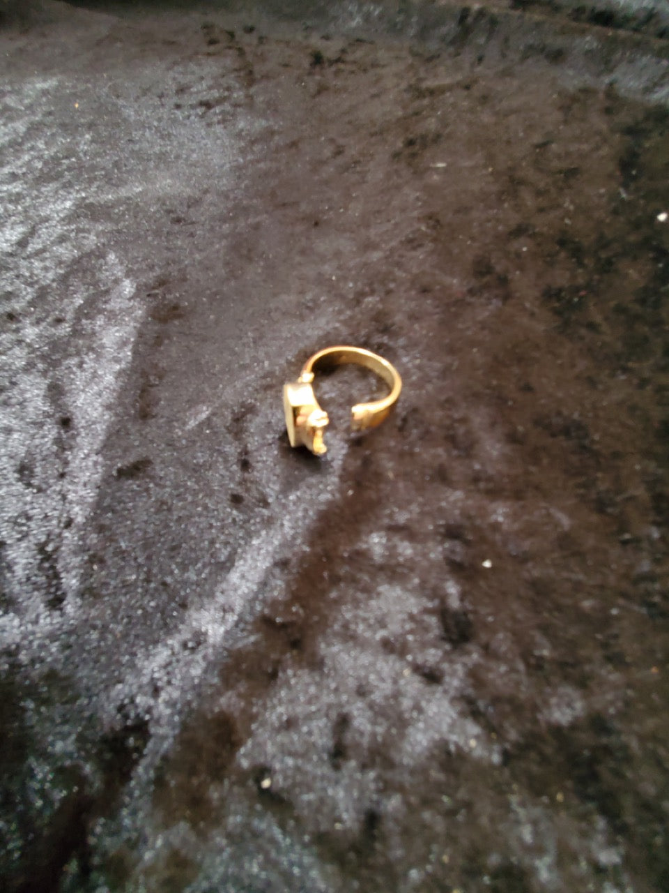 Signet Style Himber Ring (SM5)