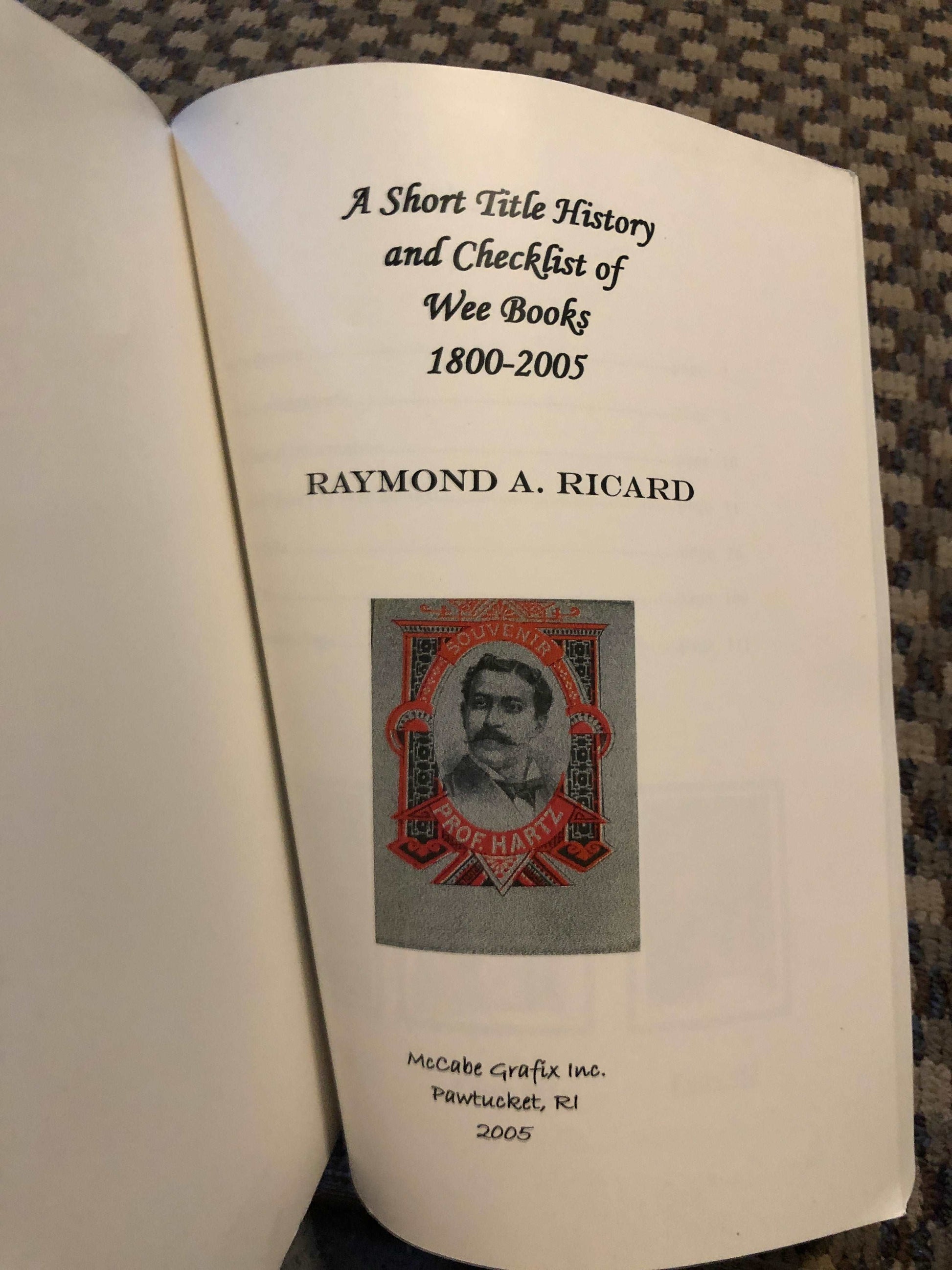 A Short Title History and Checklist of Wee Books - Raymond Ricard