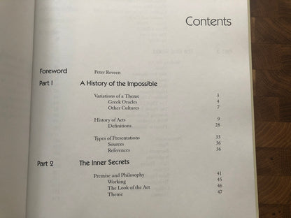 Cues: Variations of The Second Sight Act - Leo Behnke
