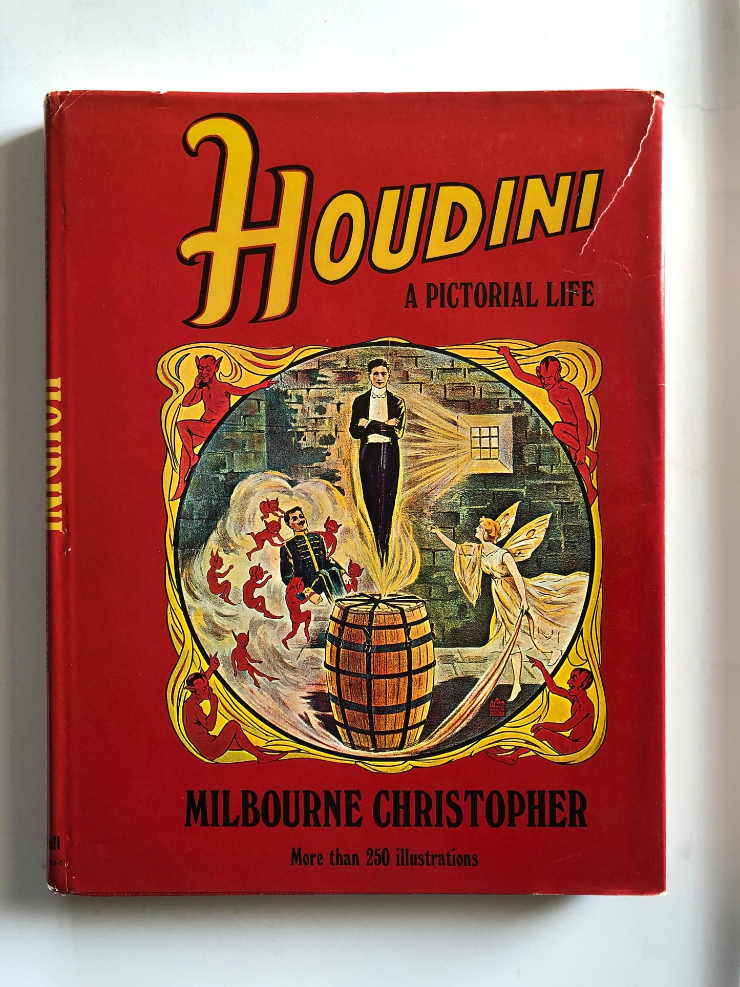 Houdini, A Pictorial Life - Milbourne Christopher
