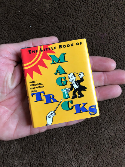 The Little Book of Magic Tricks - Steven Zorn